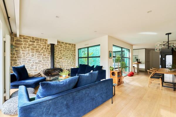 MAISON CONTEMPORAINE 2021 – PISCINE – PATIO – 185 m² – QUARTIER RECHERCHÉ RENNES