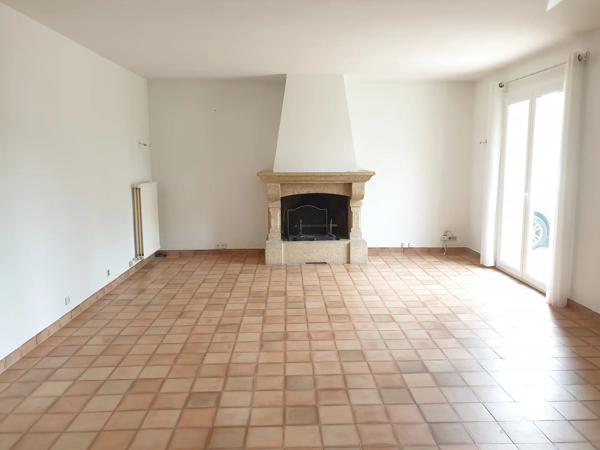 Location                                                      Villa
                        
                     5 pièces                      140 m2                     à Saint-Jean-de-Védas
