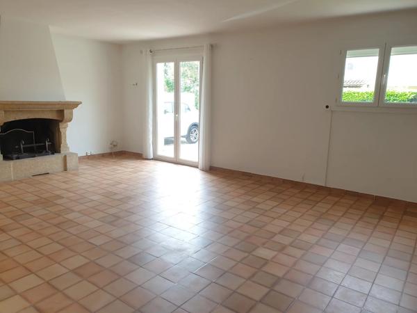 Location                                                      Villa
                        
                     5 pièces                      140 m2                     à Saint-Jean-de-Védas
