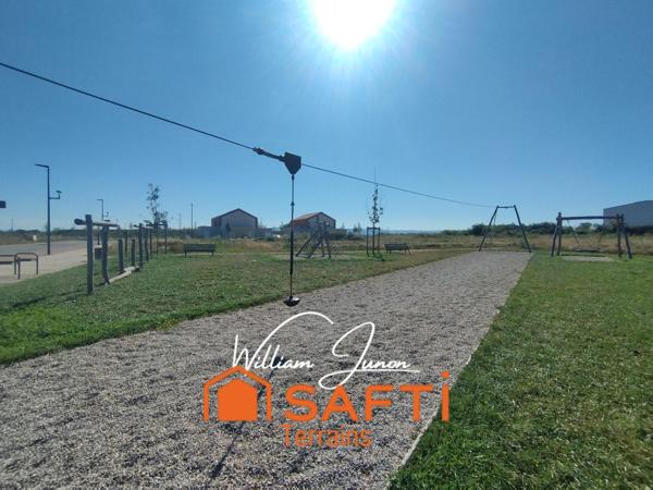 Terrain constructible, viabilisé et borné