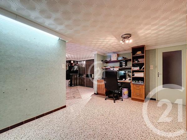 Maison à vendre  6 pièces - 205,34 m2 ARLES - 13