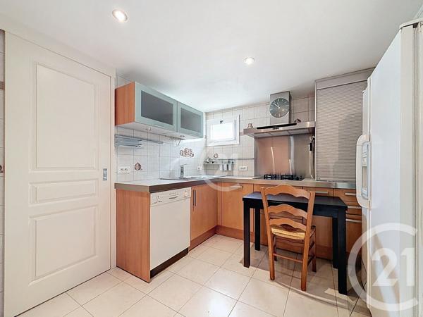 Maison à vendre  6 pièces - 205,34 m2 ARLES - 13