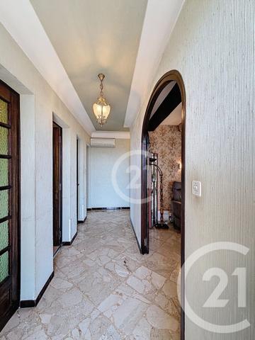 Maison à vendre  6 pièces - 205,34 m2 ARLES - 13