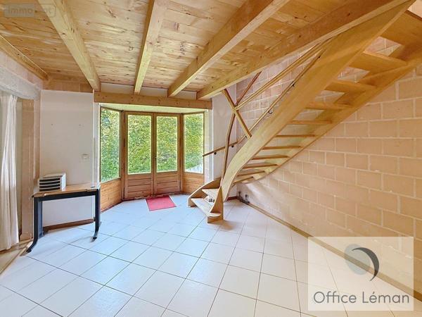Maison à vendre à Divonne-les-Bains dans l'Ain (01220), ref : 01047-661