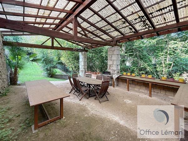 Maison à vendre à Divonne-les-Bains dans l'Ain (01220), ref : 01047-661