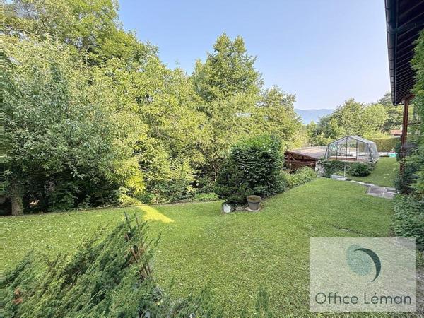 Maison à vendre à Divonne-les-Bains dans l'Ain (01220), ref : 01047-661