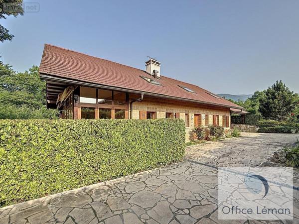 Maison à vendre à Divonne-les-Bains dans l'Ain (01220), ref : 01047-661