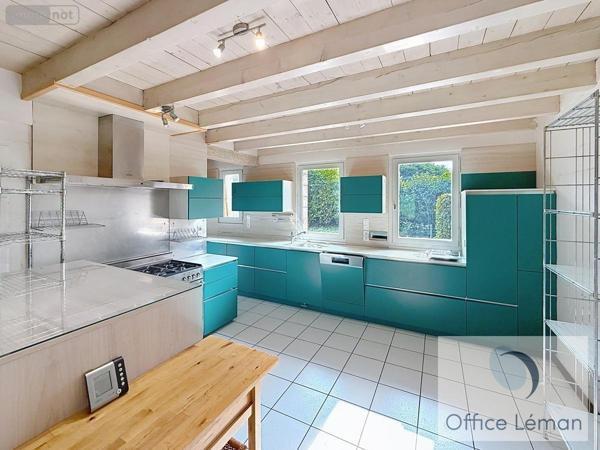 Maison à vendre à Divonne-les-Bains dans l'Ain (01220), ref : 01047-661