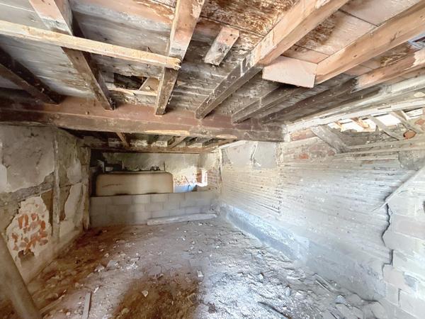 Dépendance non viabilisée à aménager