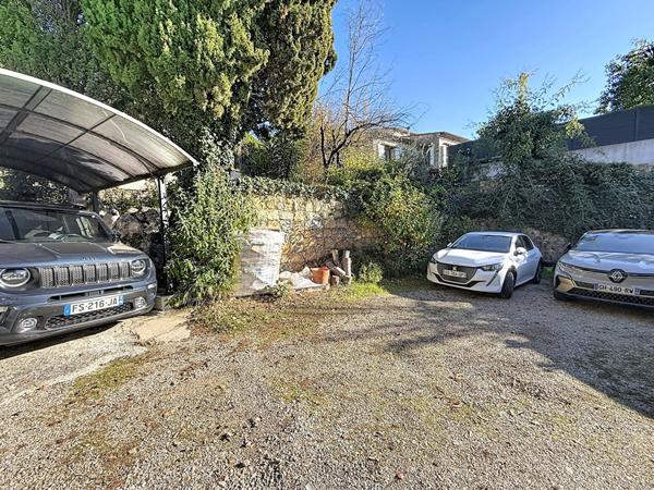 En Exclusivité- Rez-de-villa Magagnosc 4 pièce(s) 119 m2, 2 chambres + possible d'en faire une troisième, 580 m2 de jardin privatif, calme absolu, proche des commodités
