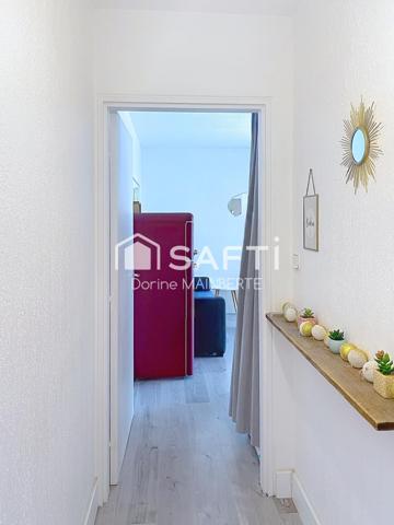 T2 avec loggia fermée, plage et port à pied