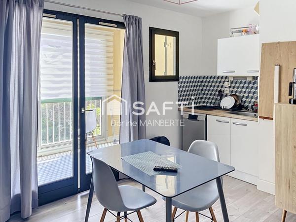T2 avec loggia fermée, plage et port à pied