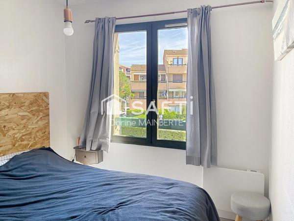 T2 avec loggia fermée, plage et port à pied