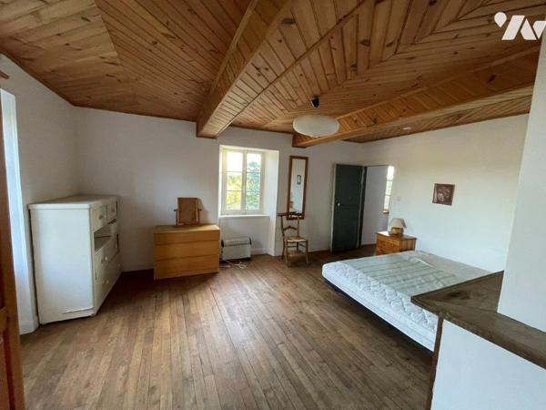 MARCIAC (à 10min) Au calme d'un petit village, belle Gasconne sans voisinage proche sur 1888m².