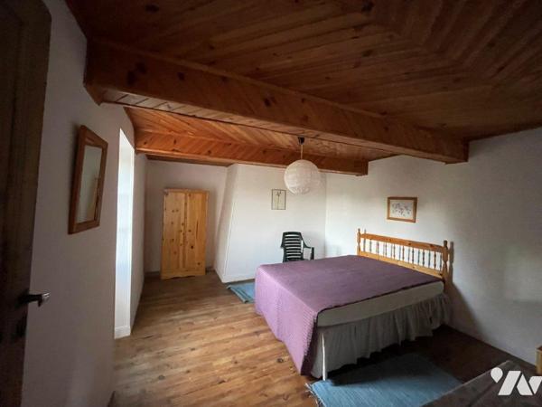 MARCIAC (à 10min) Au calme d'un petit village, belle Gasconne sans voisinage proche sur 1888m².