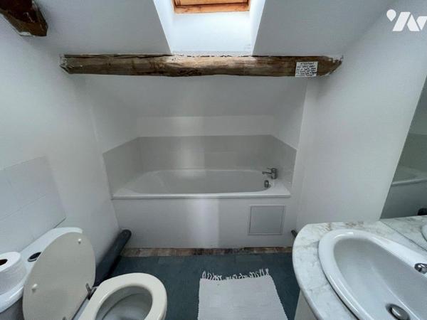 MARCIAC (à 10min) Au calme d'un petit village, belle Gasconne sans voisinage proche sur 1888m².