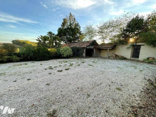 MARCIAC (à 10min) Au calme d'un petit village, belle Gasconne sans voisinage proche sur 1888m².