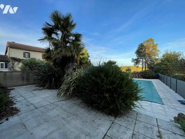 MARCIAC (à 10min) Au calme d'un petit village, belle Gasconne sans voisinage proche sur 1888m².