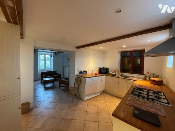 MARCIAC (à 10min) Au calme d'un petit village, belle Gasconne sans voisinage proche sur 1888m².