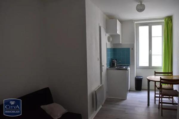 Appartement à louer 1 pièce 13.6m² Brive-la-Gaillarde (19100)