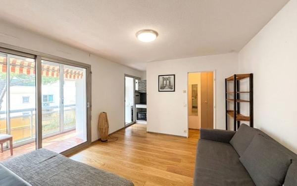 Appartement à vendre    2 pièces • 33 m2 Vallauris