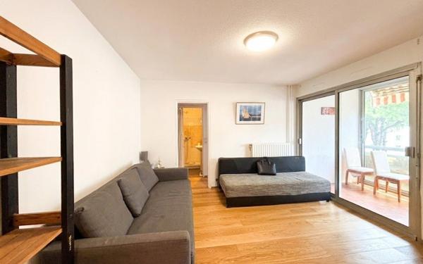 Appartement à vendre    2 pièces • 33 m2 Vallauris