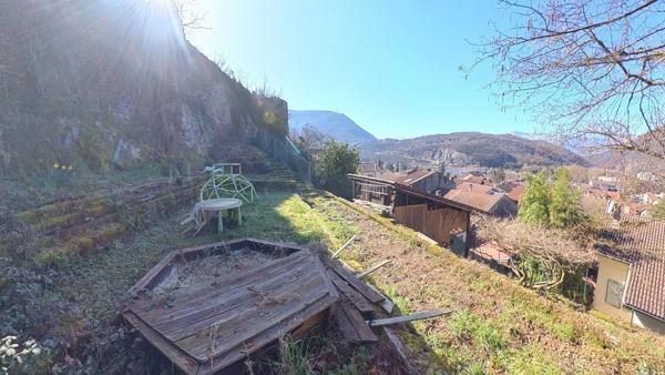 Maison 120 m² Sur trois niveau avec jardin