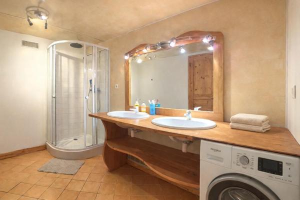 Maison 120 m² Sur trois niveau avec jardin