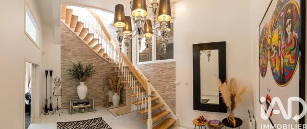 Maison à vendre 7 pièces 232 m² Saint-Maur-des-Fossés