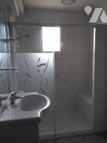 Proche du bourg grange à rénover