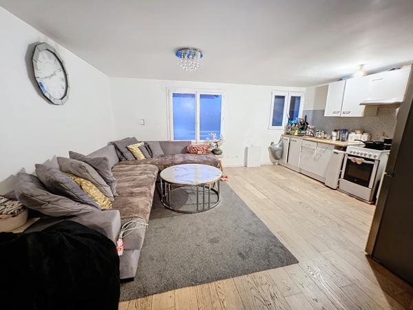 IMMEUBLE DE RAPPORT SITUE AU COEUR DU CENTRE VILLE D'HALLUIN.
