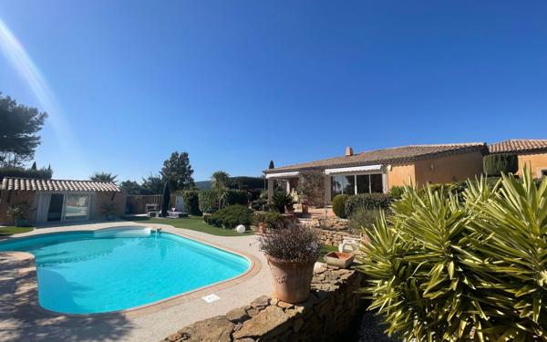 Maison à vendre    6 pièces •  La Cadière-d'Azur