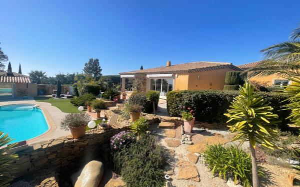 Maison à vendre    6 pièces •  La Cadière-d'Azur