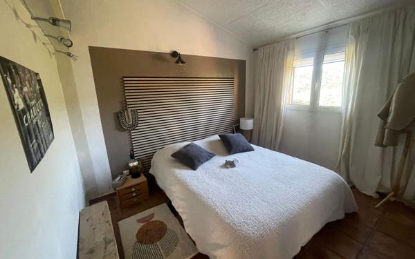 Maison à vendre    6 pièces •  La Cadière-d'Azur