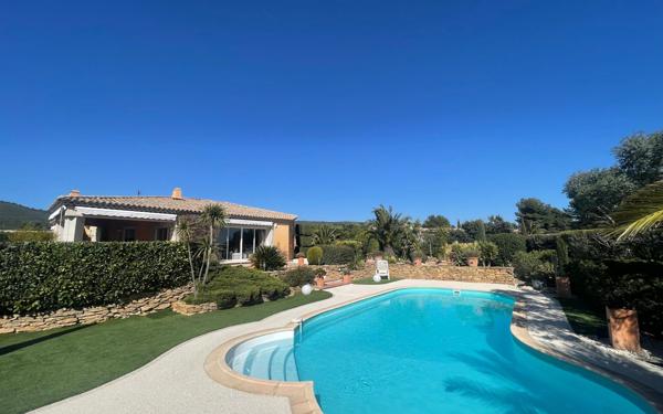 Maison à vendre    6 pièces •  La Cadière-d'Azur