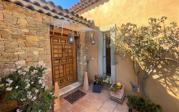 Maison à vendre    6 pièces •  La Cadière-d'Azur