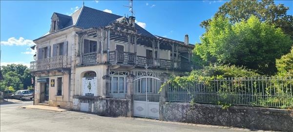 Immeuble à vendre |  Thenon |  8 pièces | 422 m²