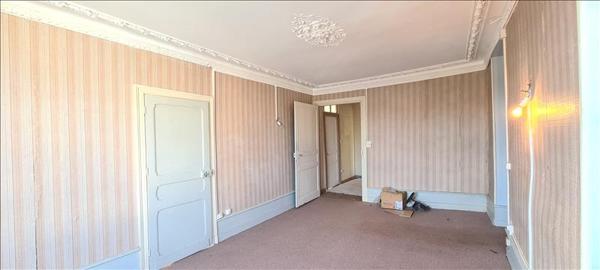 Immeuble à vendre |  Thenon |  8 pièces | 422 m²