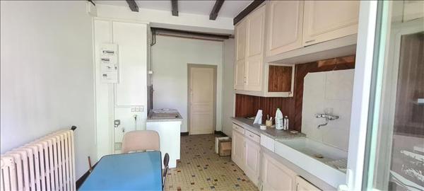 Immeuble à vendre |  Thenon |  8 pièces | 422 m²