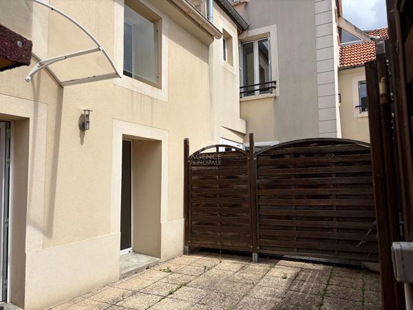 Appartement Le Mesnil Le Roi 3 pièce(s) 45 m2 232 000 € **  - Référence  4724