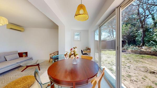 Grand jardin et garage