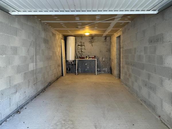 Grand jardin et garage