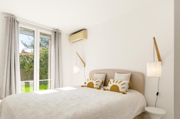 Grand jardin et garage