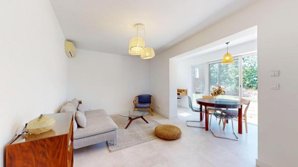 Grand jardin et garage