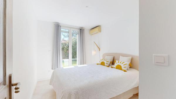 Grand jardin et garage