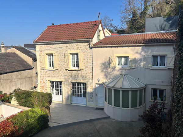 Maison Pontoise 4 pièce(s) 110 m2 €408 500 ** - Référence 11191