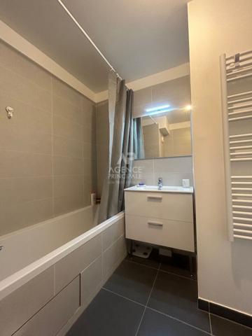 Appartement 4 pièce(s) 80.10 m2 - Achères €348 000 ** - Référence 9100