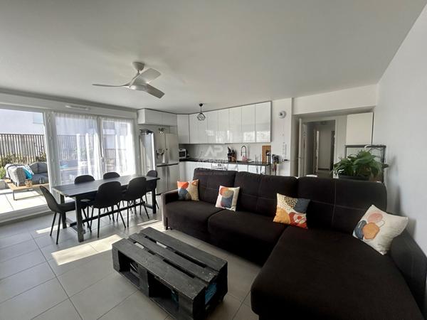 Appartement 4 pièce(s) 80.10 m2 - Achères €348 000 ** - Référence 9100