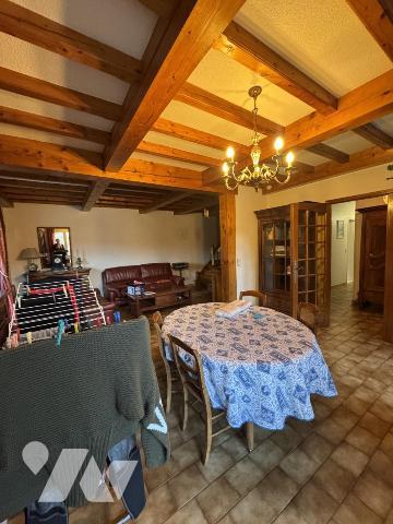 Maison deux chambres, une cuisine, un garage, une cuisine d'été, proche vélo route