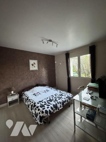 Maison deux chambres, une cuisine, un garage, une cuisine d'été, proche vélo route